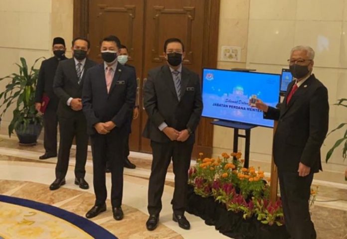 989af66db85785eaec8f7823acbdf557