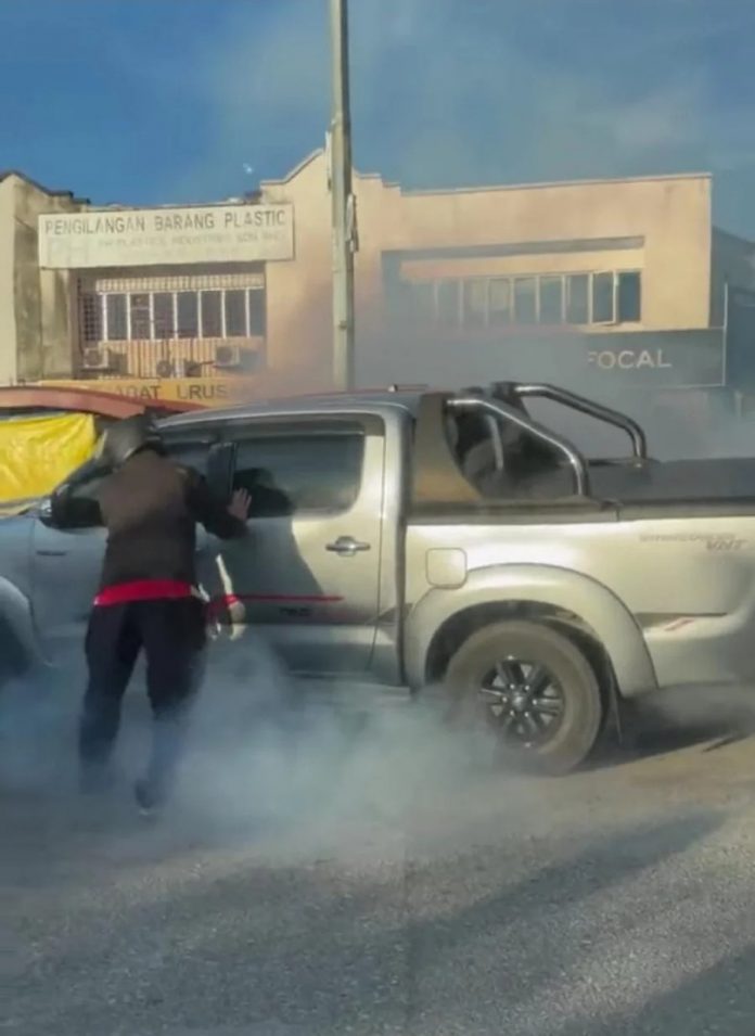 2a6c58717bcabde3cf2022204f81b478