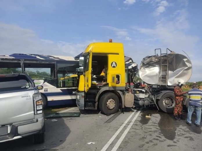 f5739d71e9bf69b809e53e35a9f04bbc