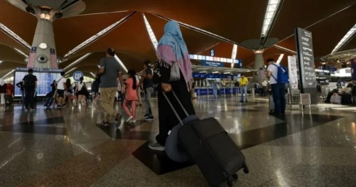 aa16b97d8e0061cd9ccf42c66777d6f9