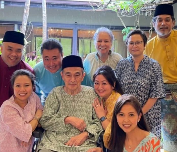 7d4a4bd26f32c52b0c2cdcfd6774f190