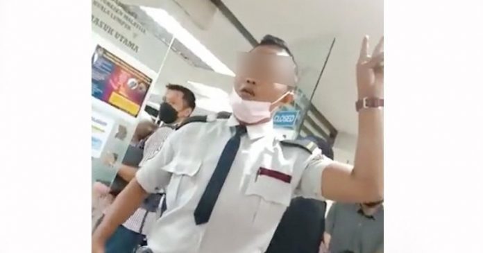 8a5cde291ec1a0706dd4496bff1e3d08