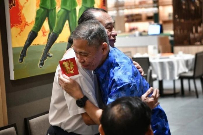 b9703e86d455fbdbc1eda5e4462f018c