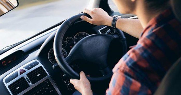 driving-2934477__340