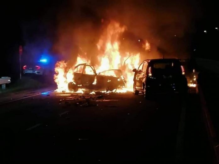 e03925c4a4ed9d19fcdc7fa7310ed23c