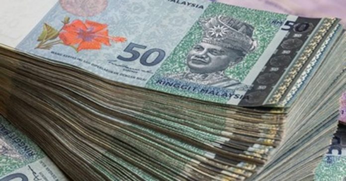 big-pile-malaysian-ringgit-large-260nw-2125939772