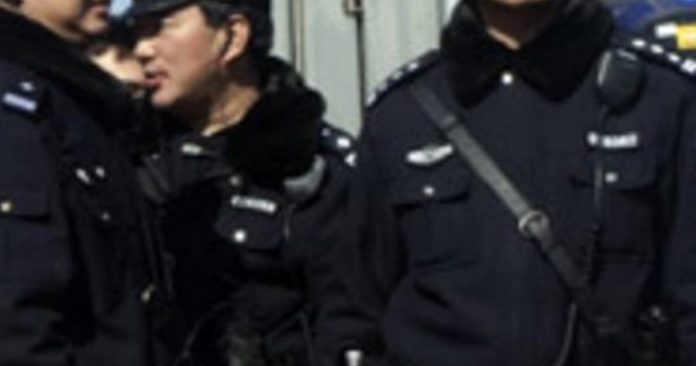 110404044220_police226b_ap