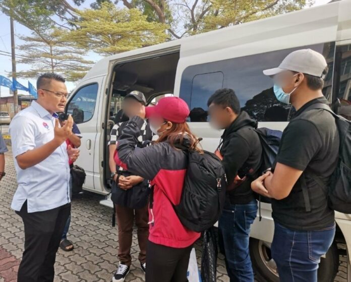 601f5a3d71d801fc20f0c100ea36a956