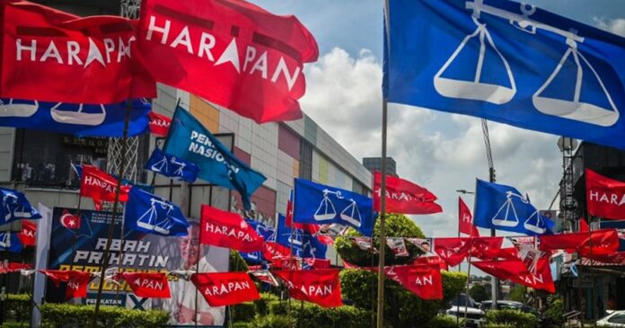 BN-PN-Harapan-flag-PRN-Johor-1