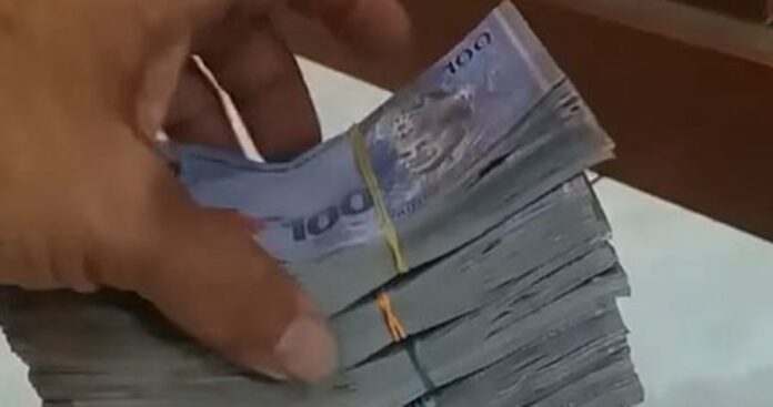bundle-cash-ringgit-05