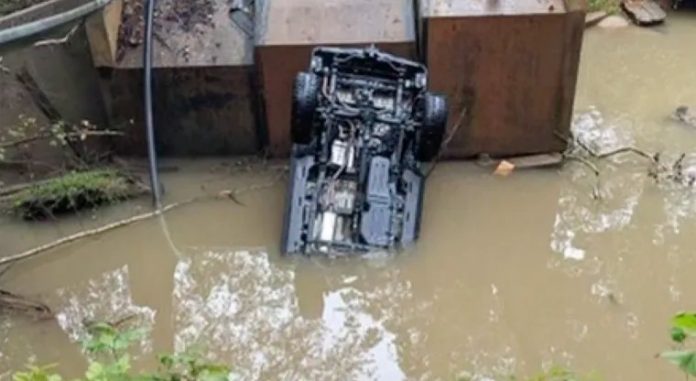 father-dies-in-bridge-crash-te-2