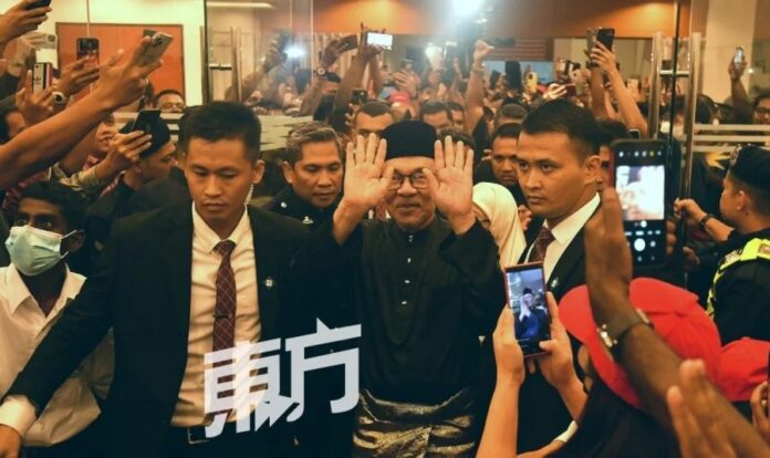 0db8f69d31b44351a3351273f740809f