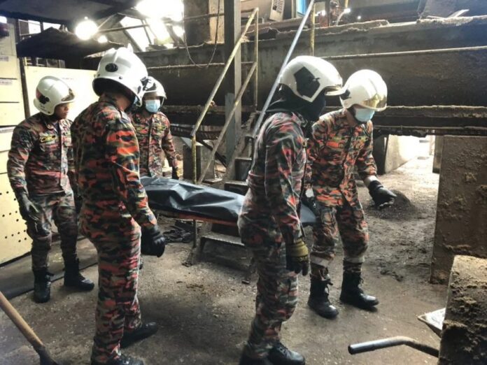 941ff6f4ccbedb9fd2ee9b4b8ed8d598