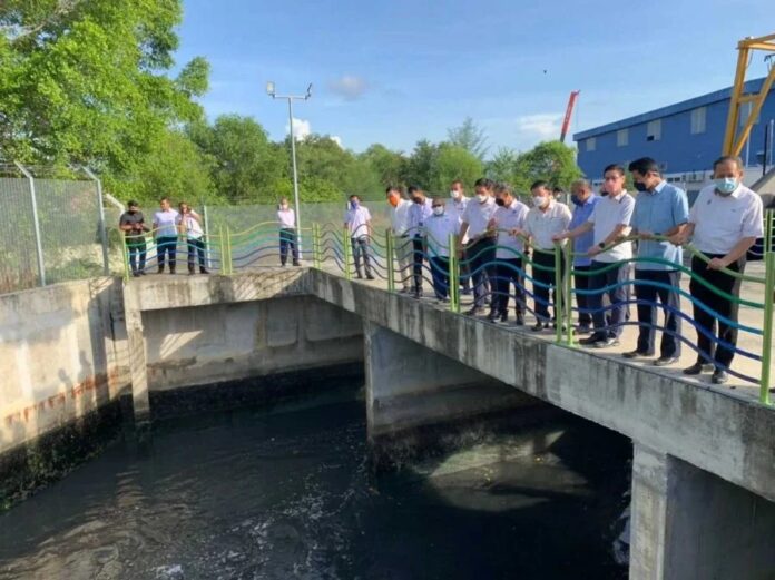 a2dae16550acef882ec46e1257c806bd