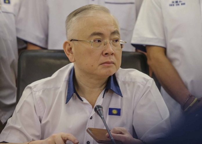 eb8d82d4920645f1ba81c25e80582d18-696x497