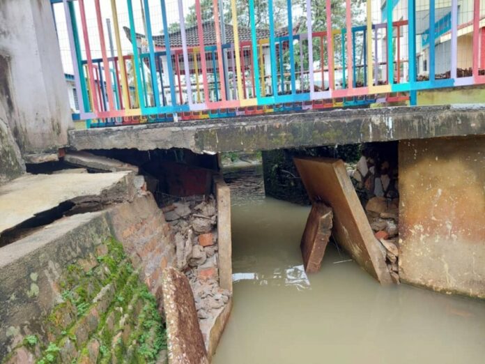 1ef9379255bc744e0848c7ce6aeac28e