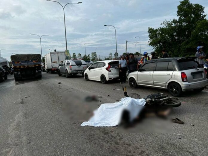 42e3ed9df4b265cc43669d3d1d440e27