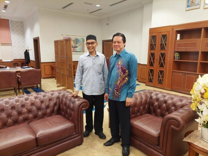 cbcc65ae04d1ee9a3e9693112938cb34