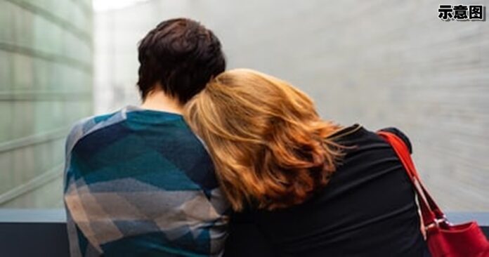 photo-1539541417736-3d44c90da315