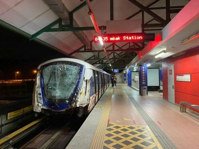 5437926c17c0d6f6ef7b28970fbfe685