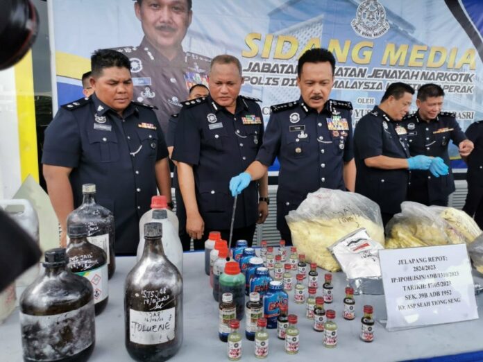 27b913c647eb2ed37abcac8073896a3e