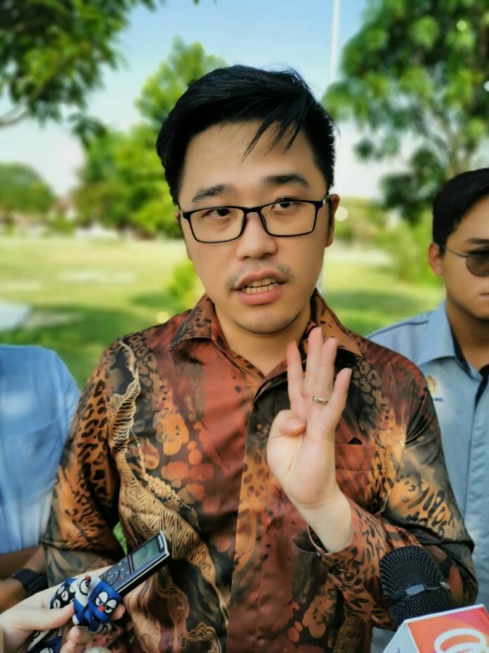 f2dcefaefb04a80f77e87240120bc966