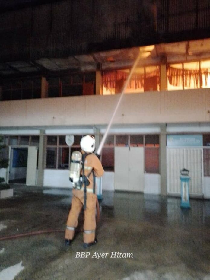 50ae06ce1b9098fa778eef95b8cad042