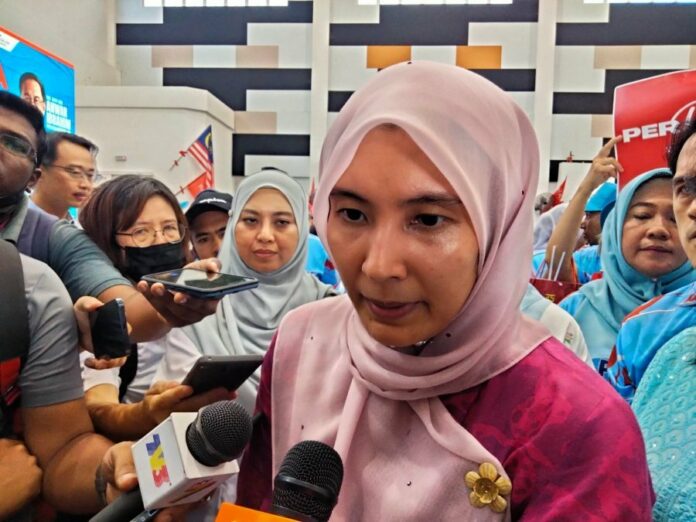 670c8179145e49ee5ef3151e2881b9c0