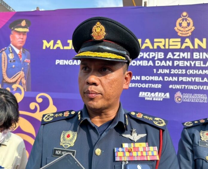 8277b411008415b3b5afdb296027ba72