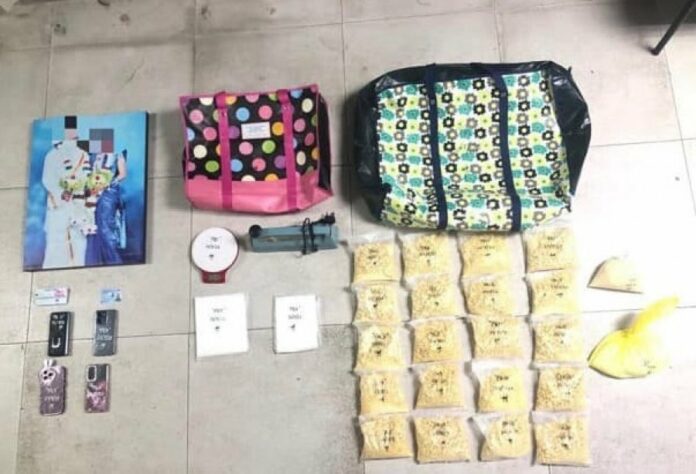 00bf6dde4fe8eaae3e7d71de4947549f