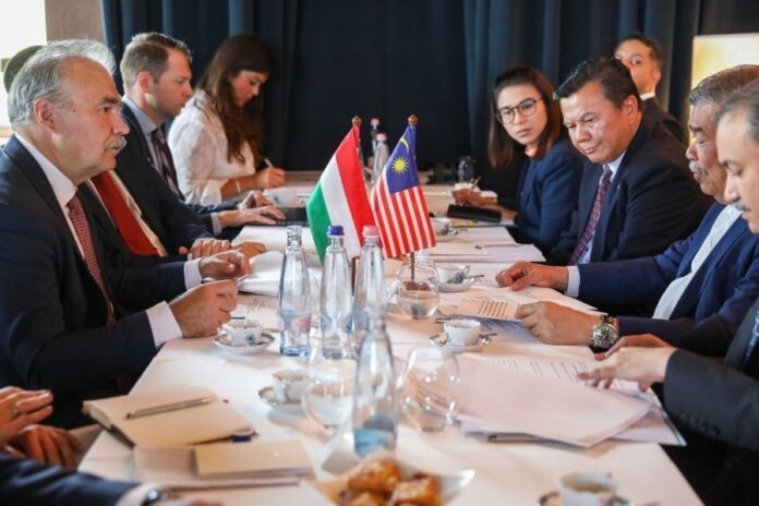 0e7a7c636e64766d4240192c9ce50e29-1