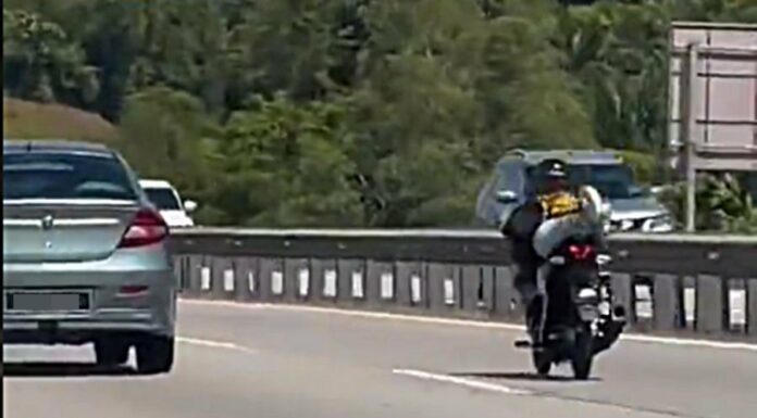 骑摩哆模仿“超人飞行”被拍视频 2女骑士到警局自首助查