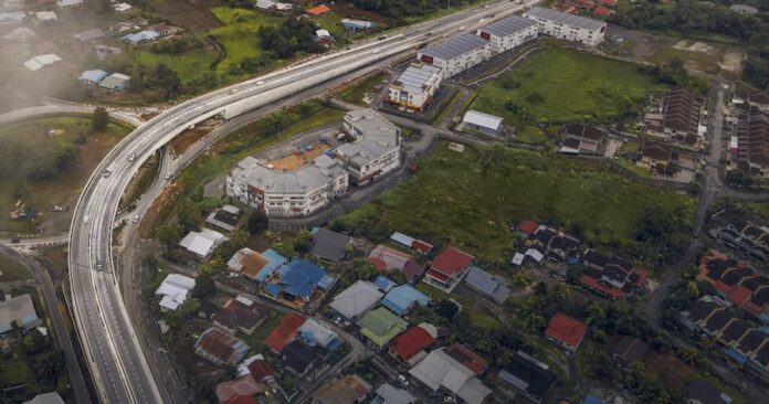 Pan-Borneo-Serian-Flyover-1