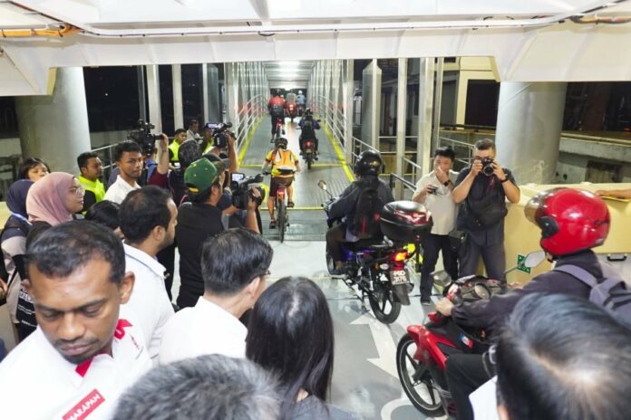 c94ab8fda089c145b7e5d2a9748e6ccb