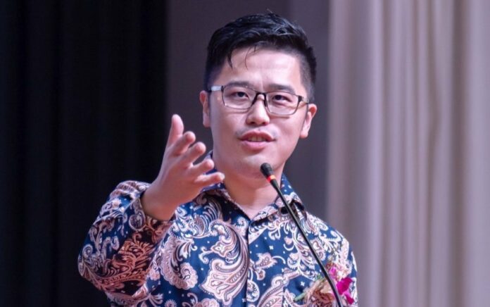 93714d69eafca64760a4abe8921ebcf8