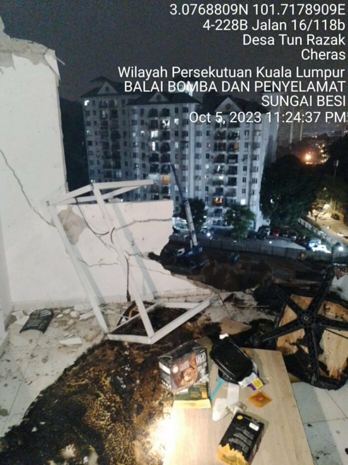 4b01abedcb0d5e5b622d630cfb907f88