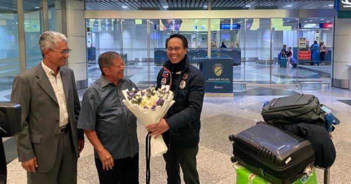 6dd54faaef5aaeb5def627fb0fe729ea