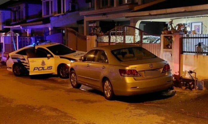 b85d4483fe3f4597f6dbf88d72a12078