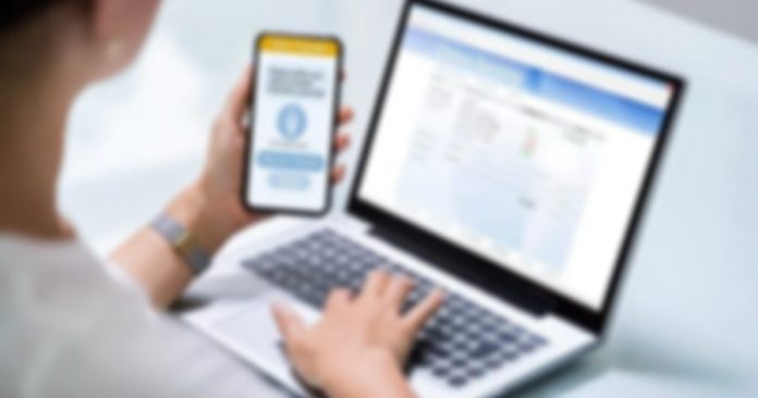 mobile-banking-1024x682-1-696x366-1
