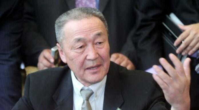“蒙古女郎”父亲 不满西鲁被释放