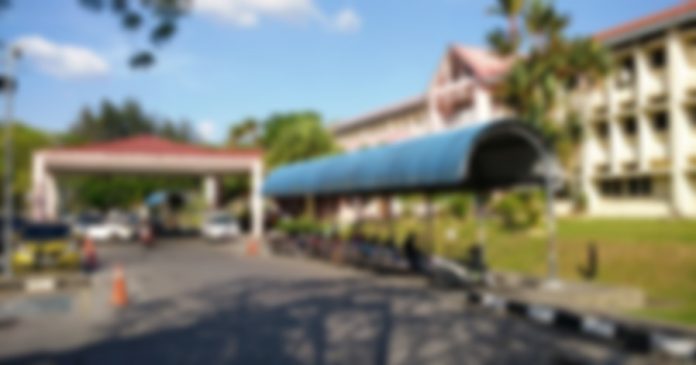 Side_view_of_Sibu_Hospital_main_building-696x365