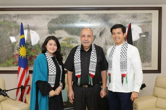 e9e4c8543cf447d5e9d84d3b6aa29a4b