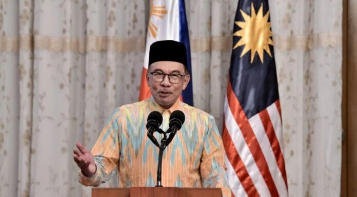 安华任相一周年 “数说”10大轶事